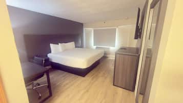 Standardzimmer, 1 King-Bett | Pillowtop-Betten, Schreibtisch, Verdunkelungsvorhänge