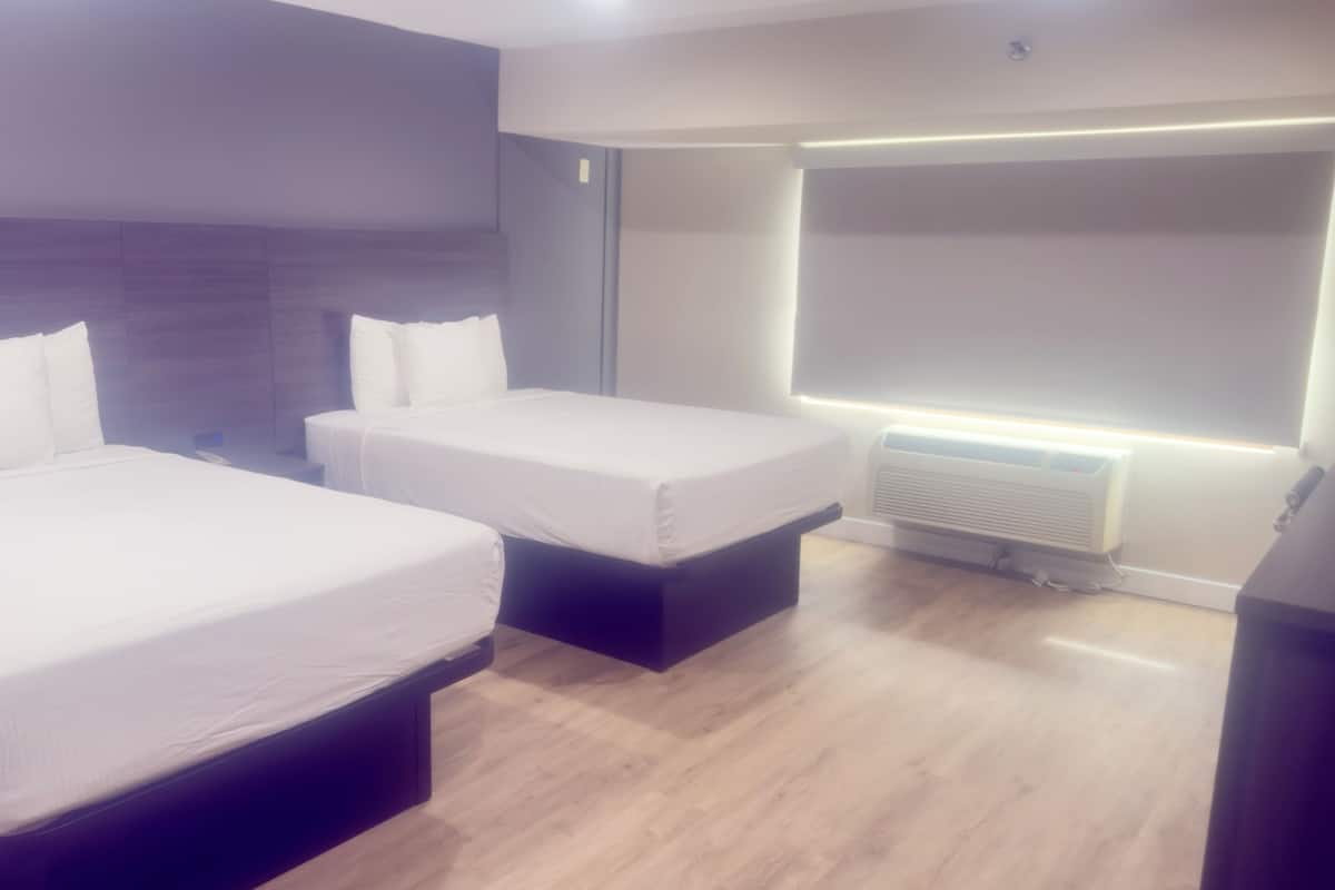 Double Room | Pillow-top beds, desk, blackout curtains, iron/ironing board
