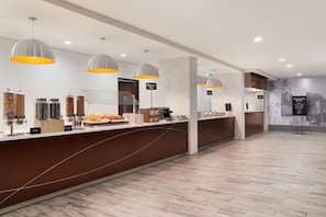 Free daily buffet breakfast