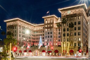 Exterior - Beverly Wilshire - Beverly Hills, A Four Seasons Hotel (Beverly Hills)