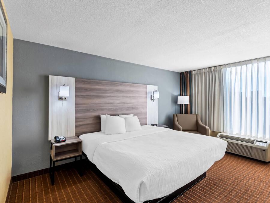 Iron/ironing board, free WiFi, alarm clocks, bed sheets