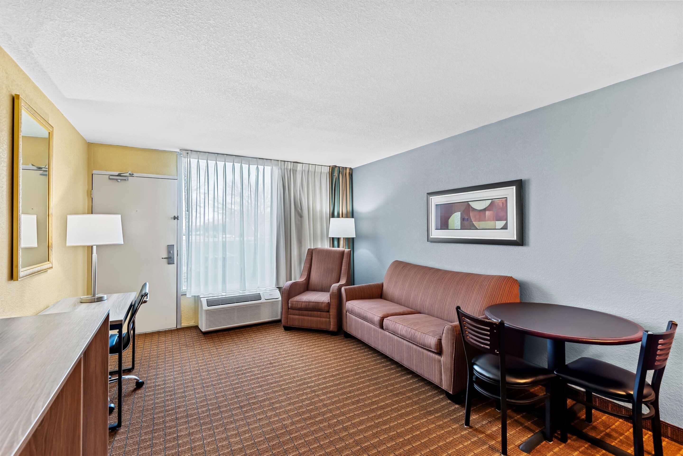 Iron/ironing board, free WiFi, bed sheets, alarm clocks