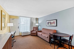 Iron/ironing board, free WiFi, bed sheets, alarm clocks - Quality Inn Fort Dodge (Fort Dodge)