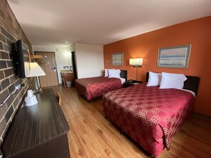 مكتب وواي فاي مجانًا وملاءات أسرّة