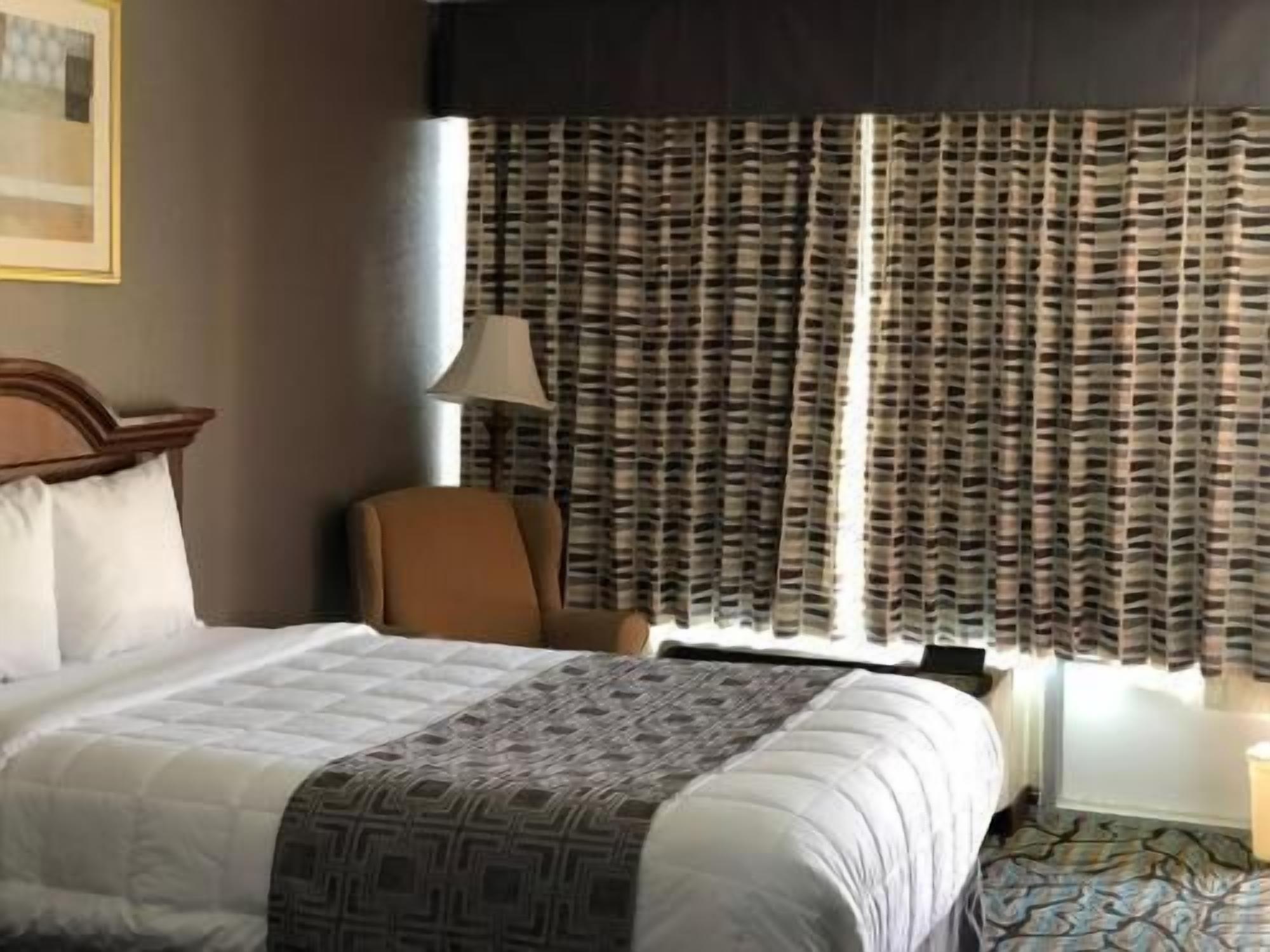 Blackout drapes, iron/ironing board, free cribs/infant beds, free WiFi