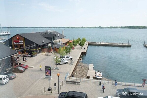 Chambre Premium, 1 très grand lit, non-fumeurs, vue lac | Vue sur le lac