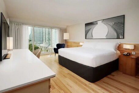 Radisson Blu Toronto Downtown - Image 12