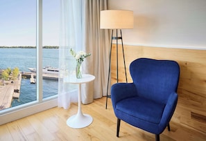 Premium bedding, pillowtop beds, desk, iron/ironing board