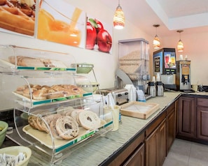 Petit déjeuner continental compris tous les jours