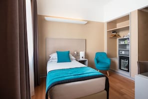 Hochwertige Bettwaren, Daunenbettdecken, Minibar, Zimmersafe