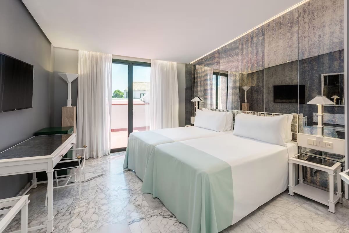 In-room safe, desk, iron/ironing board, free WiFi