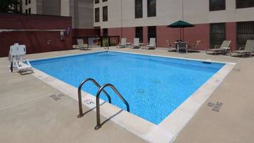 Seasonal outdoor pool, pool loungers