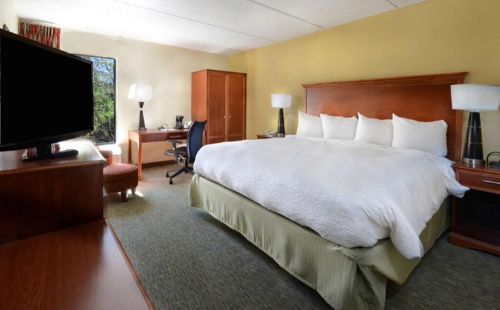Premium bedding, pillow-top beds, in-room safe, desk