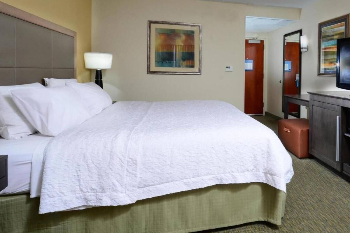 Premium bedding, pillow-top beds, in-room safe, desk