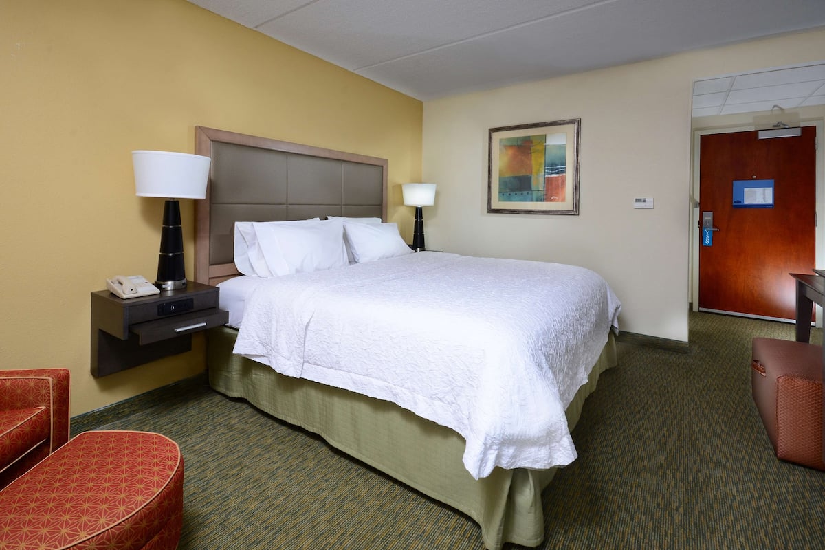 Premium bedding, pillowtop beds, in-room safe, desk