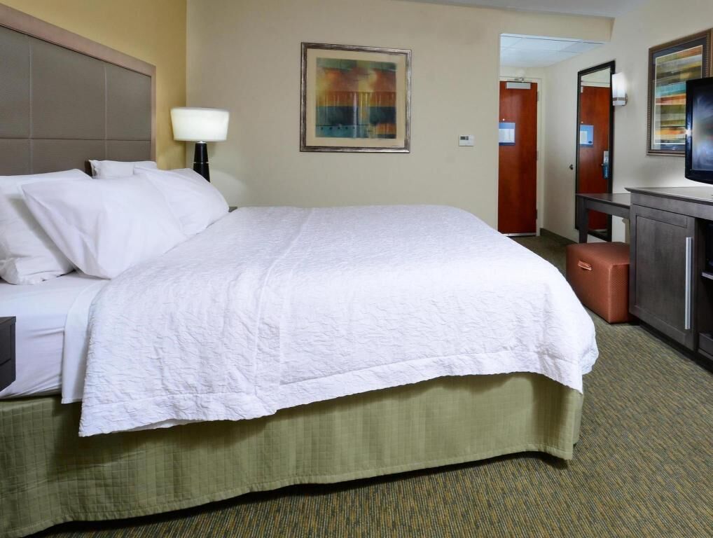 Premium bedding, pillow-top beds, in-room safe, desk