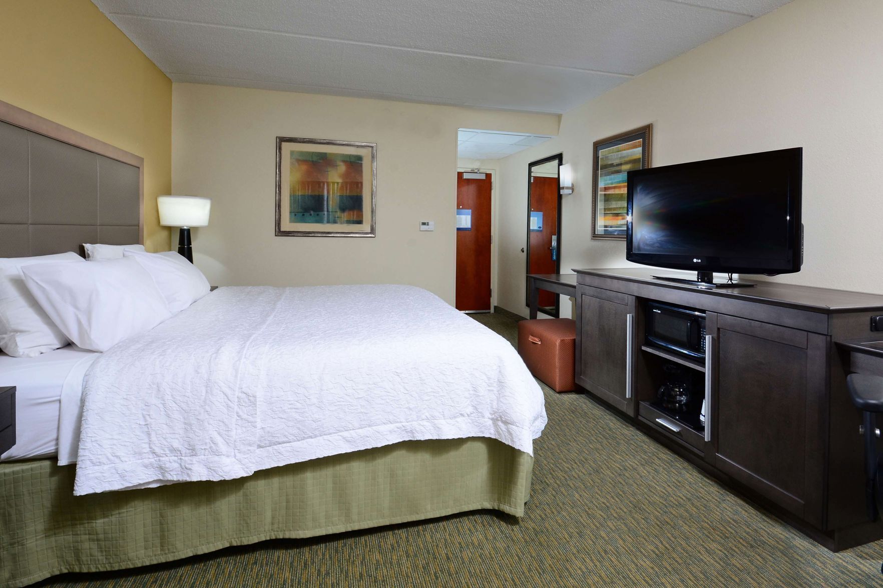 Premium bedding, pillow-top beds, in-room safe, desk