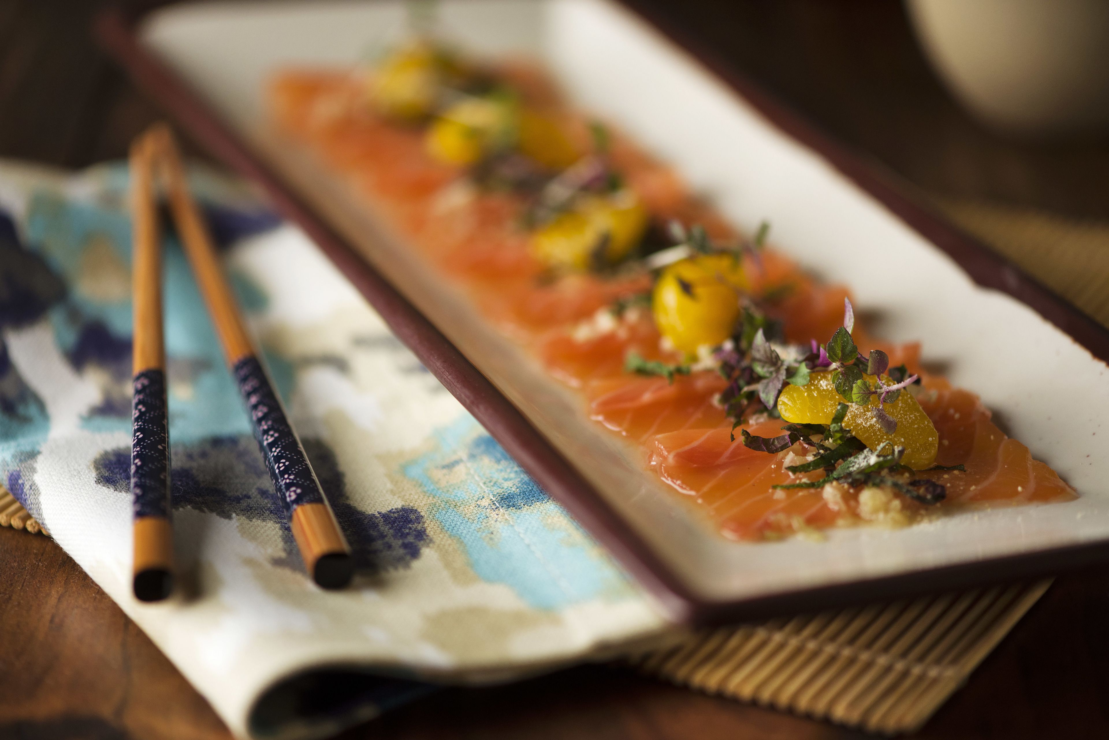 2 restaurants, breakfast served