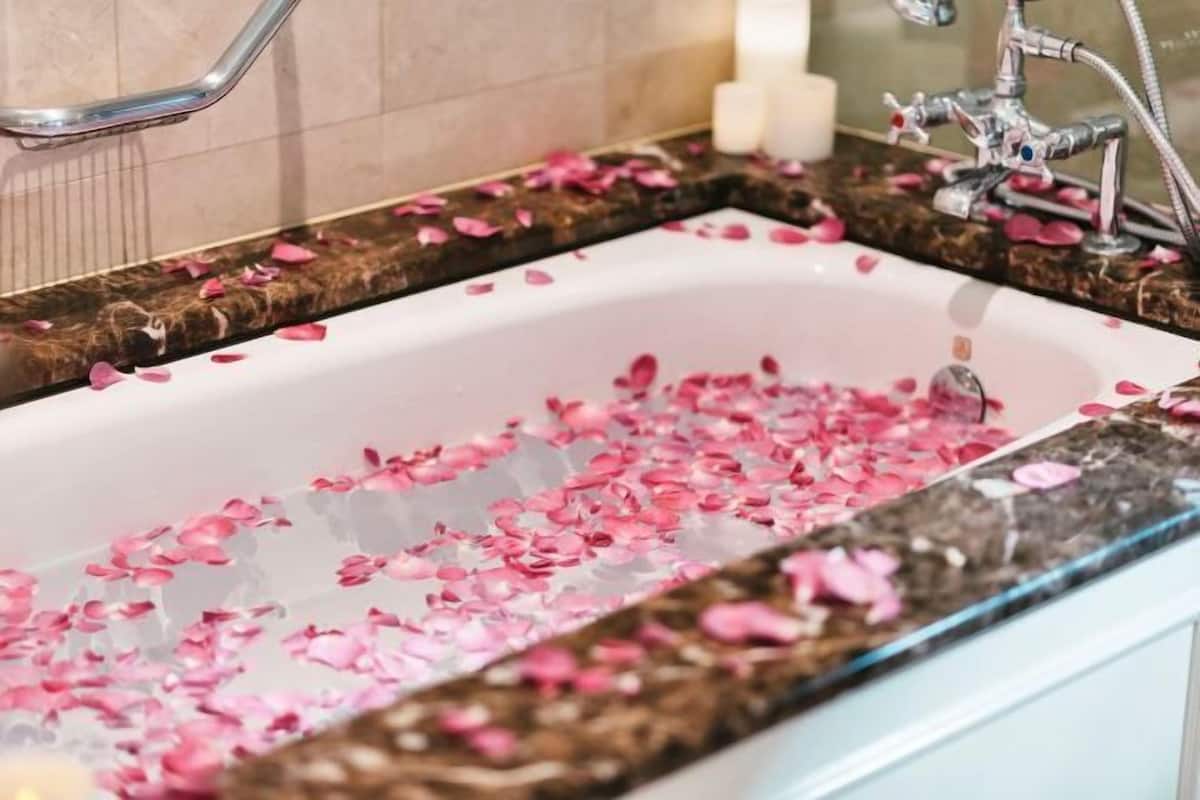 Shower, free toiletries, hair dryer, bathrobes