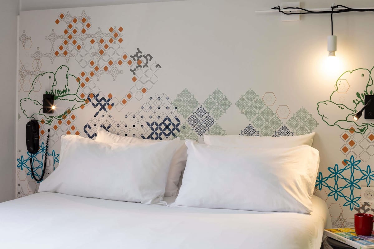 Standard Room, 1 Double Bed | In-room safe, individually furnished, desk, blackout curtains