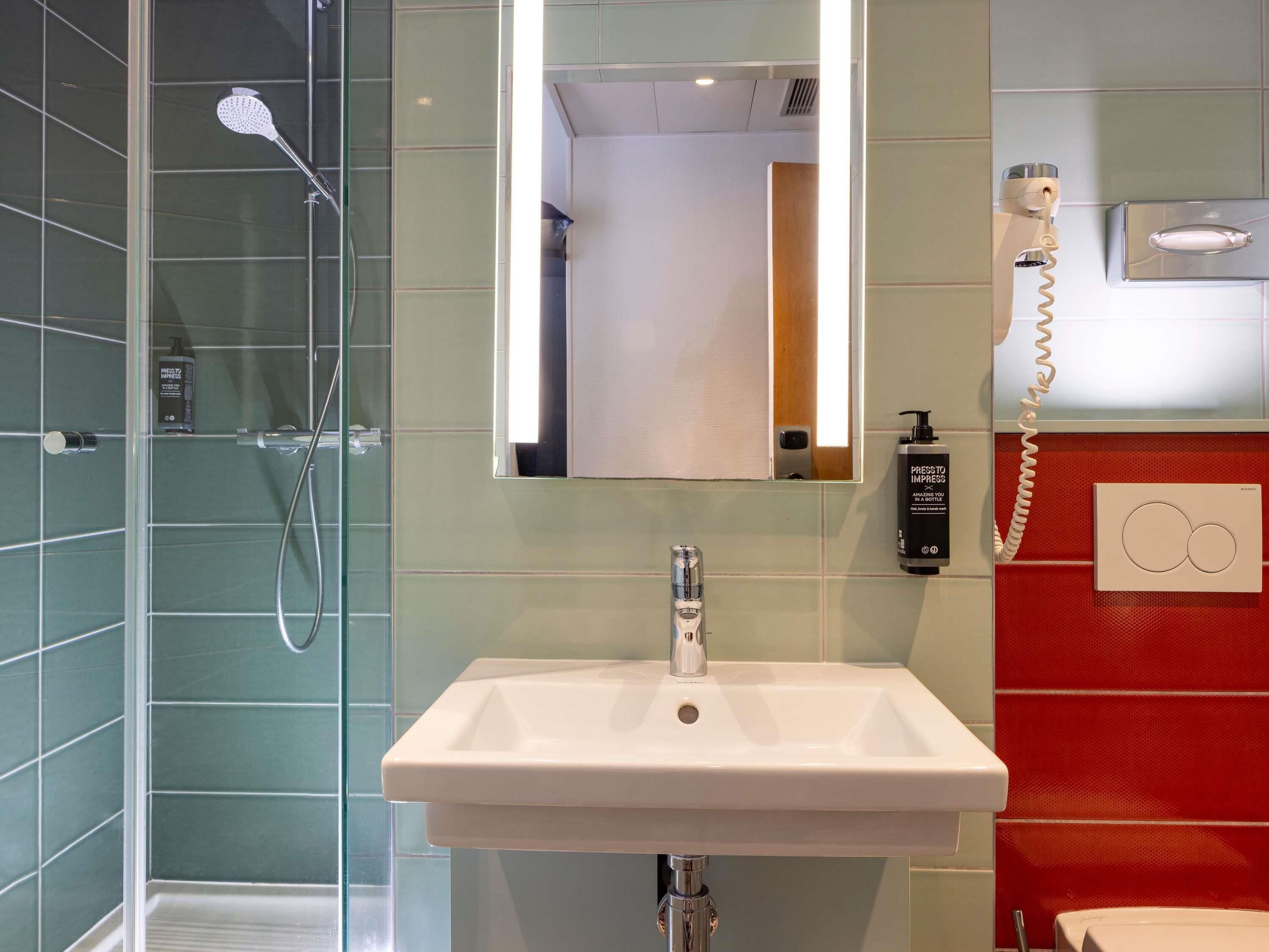 Photo - Ibis Styles Paris Gare Saint Lazare