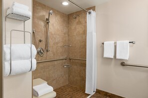 Standard Room, 1 Double Bed, Accessible (Mobility Accessible) | Bathroom - Holiday Inn Boston - Cambridge Area by IHG (Somerville)