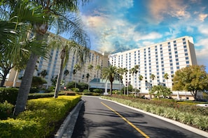 Property entrance - Rosen Plaza on International Drive (Orlando)