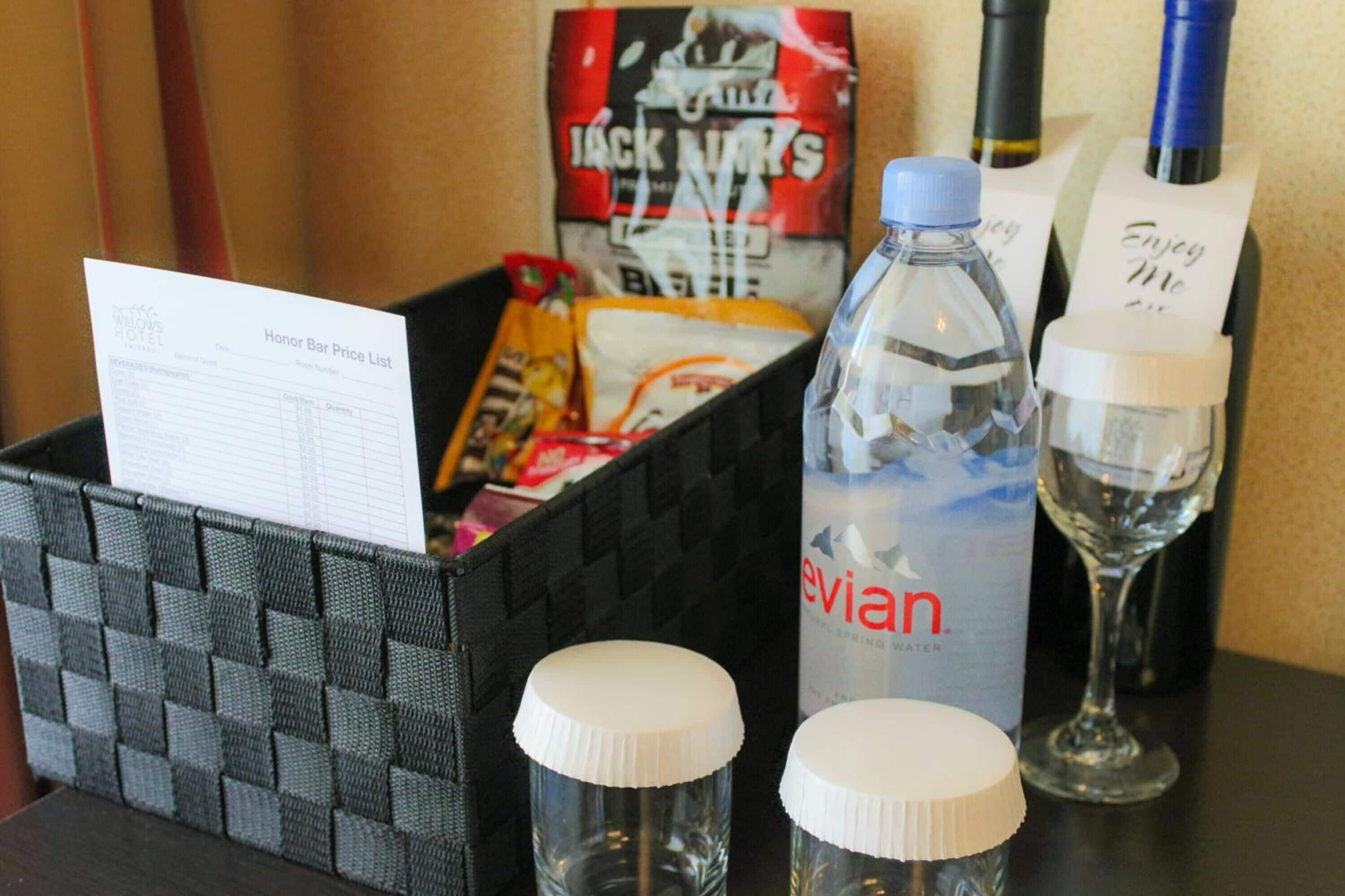 premium bedding, minibar, desk, blackout curtains