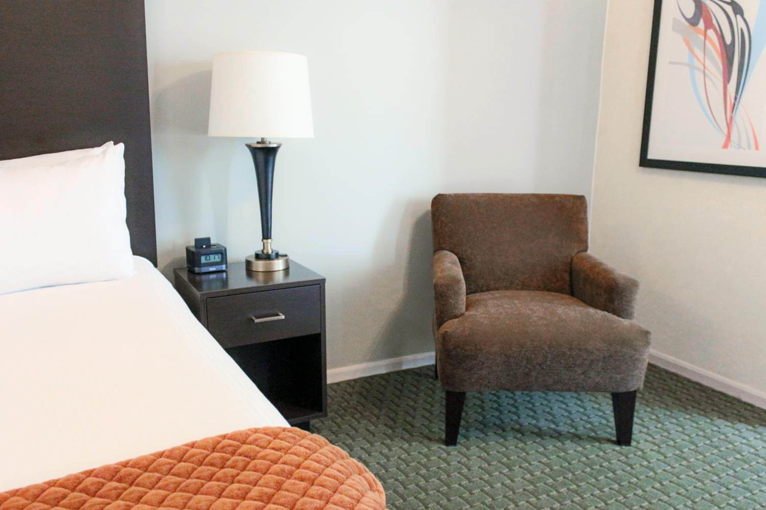 premium bedding, minibar, desk, blackout curtains