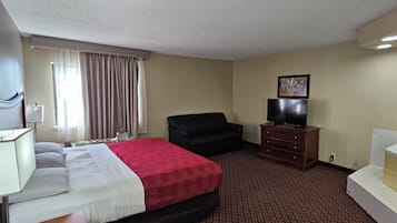 客房, 1 張特大雙人床, 按摩浴缸 | 書桌、遮光窗簾/窗簾、熨斗/熨衫板、免費 Wi-Fi