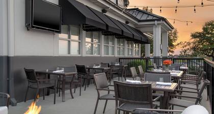 Holiday Inn & Suites Overland Park West by IHG