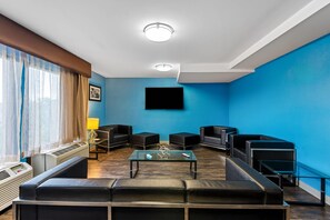 Lobby - Hotel Concord Syracuse, an Ascend Collection Hotel (East Syracuse)