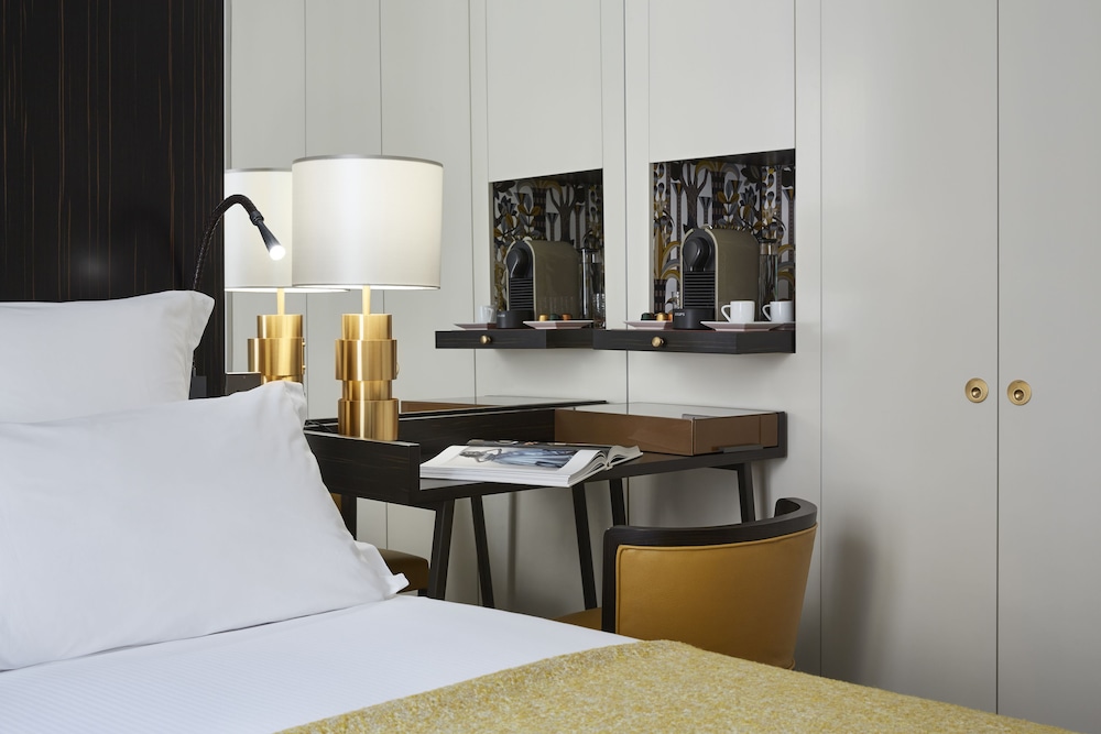 Hotel Montalembert by null
