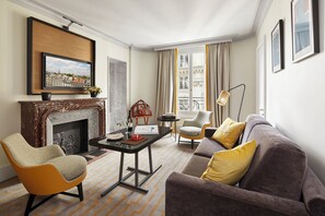 Suite | 1 bedroom, premium bedding, minibar, in-room safe