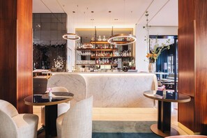 Bar (on property) - Hotel Montalembert (Paris)