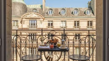 Deluxe Room, Balcony | Balcony