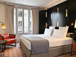Superior Room | Premium bedding, minibar, in-room safe, desk - Hotel Montalembert (Paris)