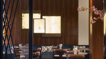 Lunch and dinner served