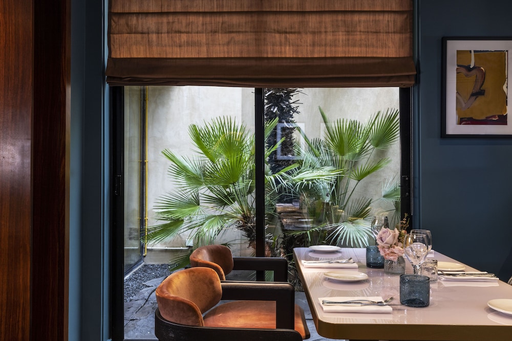 Hotel Montalembert by null