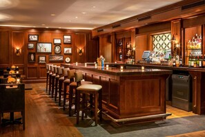 2 bars/lounges, poolside bar