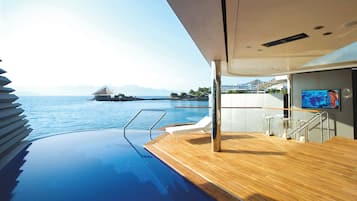 Yachting Villa Sea View Private Pool | 1 habitación, ropa de cama hipoalergénica y minibar