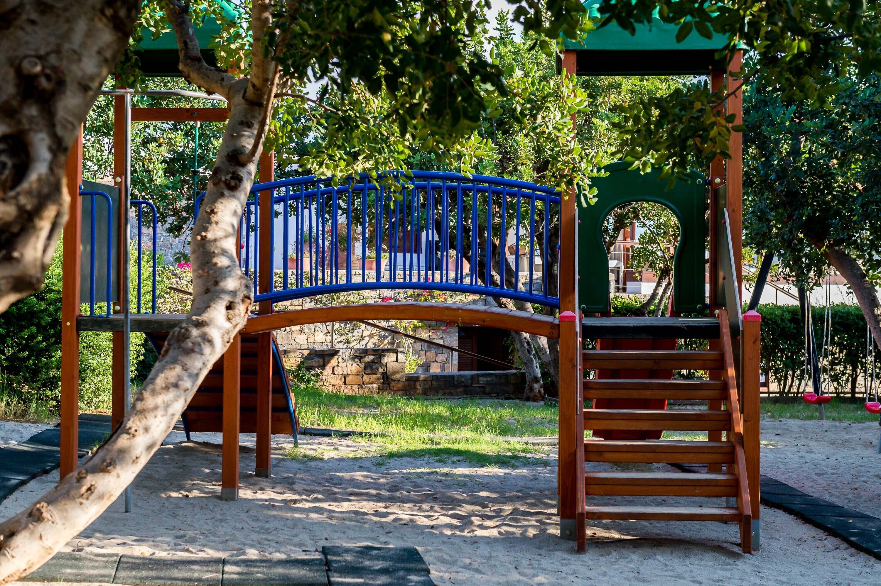children’s play area – outdoor