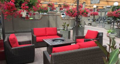 Ramada Hotel & Conference Center by Wyndham Kelowna