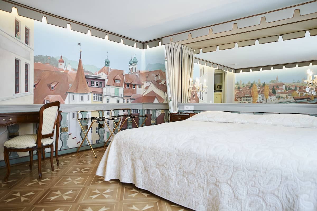 superior single room | 1 bedroom, hypo-allergenic bedding, down duvets, minibar