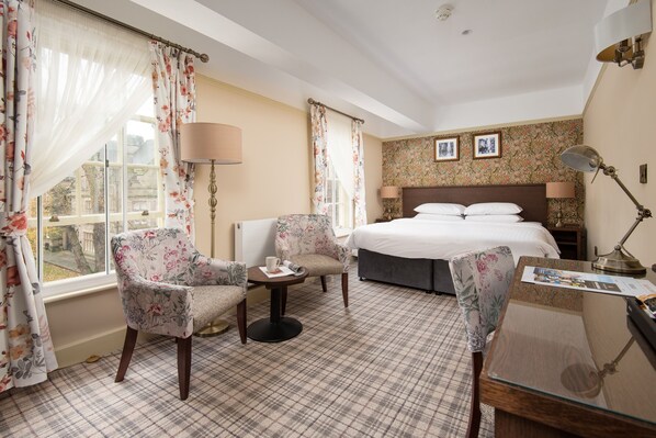 Feature Double or Twin Room | In-room safe, desk, blackout curtains, iron/ironing board