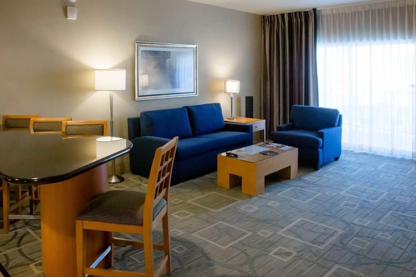 premium bedding, pillow-top beds, in-room safe, desk