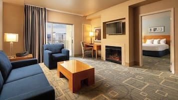 1 bedroom, premium bedding, pillow-top beds, in-room safe