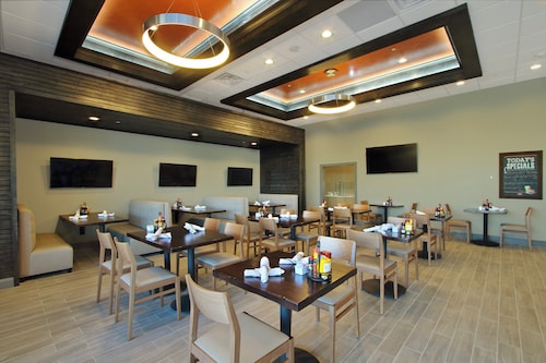 Holiday Inn Hattiesburg - North by IHG