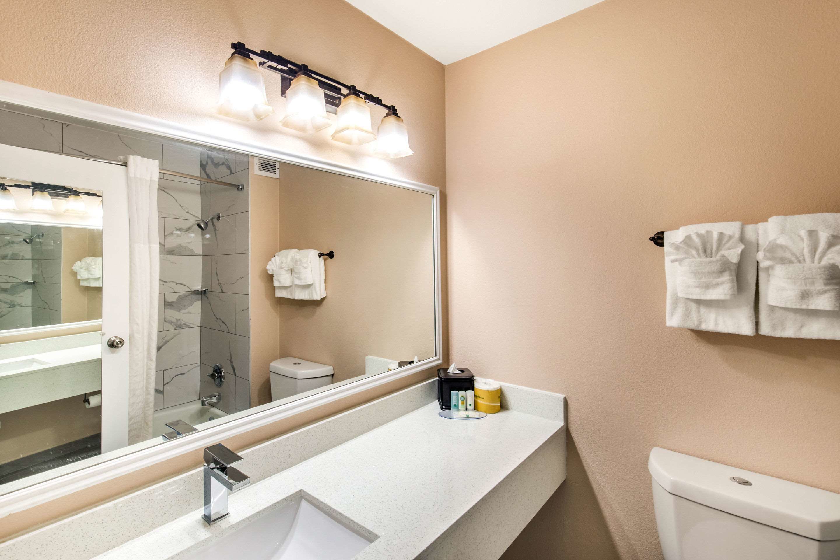 Quality Inn & Suites Plano East - Richardson
