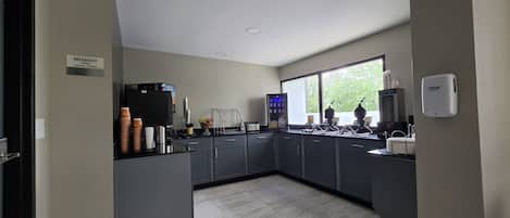 Free daily continental breakfast